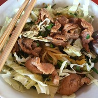 เมนูของร้าน ก๋วยเตี๋ยวน้ำแดงป้านิด