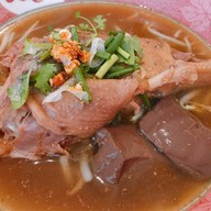 เมนูของร้าน เป้งก๋วยเตี๋ยวเป็ด ต้นตำหรับเป็ดไร่ทุ่งเจ้าแรกของอุดร