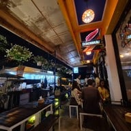 บ้านต้นชมพู่ -