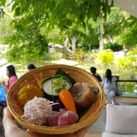 Sit Down Please ระยอง