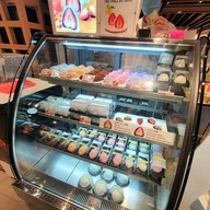 หน้าร้าน Tokyo Sweets x Luca Bakery เซ็นทรัล นอร์ทวิลล์