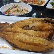 บ้านส้มตำ ผัดไท