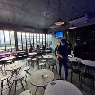 บรรยากาศ Peak-A-Boo Bar