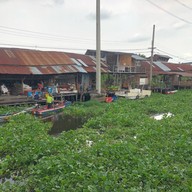 ชุมชนเก่าตลาดหัวตะเข้