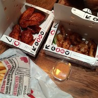 เมนูของร้าน 4fingers Crispy Chicken เซ็นทรัลพลาซ่าปิ่นเกล้า