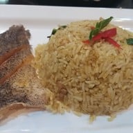 บ้านส้มตำ ผัดไท