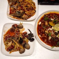 เมนูของร้าน Monster YUM สะพานควาย (สาขาแรก)