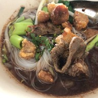 ก๋วยเตี๋ยวเรือนายน้อย สันกำแพง