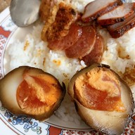 เมนูของร้าน เซี้ยเหล่ายี่ห้อ (ข้าวหมูแดงแปลงนาม)