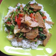 ติ๋วอาหารตามสั่ง กำแพงดิน เชียงใหม่