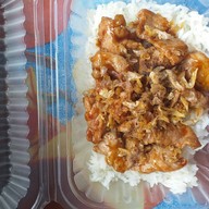 ติ๋วอาหารตามสั่ง กำแพงดิน เชียงใหม่