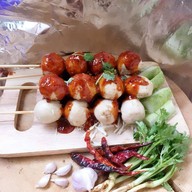 99Meatball ยำลูกชิ้นนึ่งสมุนไพร แซ่บซี๊ดซ๊าด