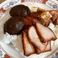 เมนูของร้าน เซี้ยเหล่ายี่ห้อ (ข้าวหมูแดงแปลงนาม)