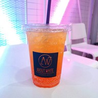 About White Cafe & Bistro