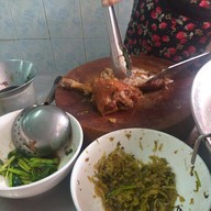 ร้านอุไรข้าวมันไก่ข้าวขาหมู