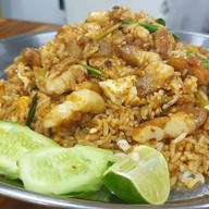 Pop Pop Street Food กะเพราตามสั่ง สาขาประชาสงเคราะห์27