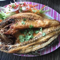 เมนูของร้าน ครัวสวัสดิการเขากะโหลก