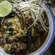 Oumeung อู้เมือง
