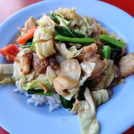 เมนูของร้าน ใบกระเพรา อาหารตามสั่ง