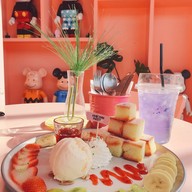 เมนูของร้าน Someday Sweet Cafe Sriracha