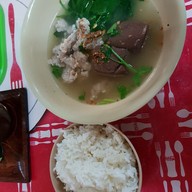 เมนูของร้าน โกโด่ง ต้มเลือดหมูใบตำลึง