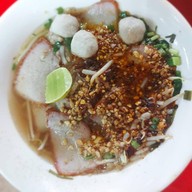 เมนูของร้าน บะหมี่เกี๊ยวต้นตำรับ&ก๋วยเตี๋ยวเนื้อน้ำตก ข้างเซเว่นอิคคิวซัง -