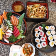 Yatai Sushi-ramen
