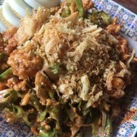 เมนูของร้าน ครัวน้ำตก