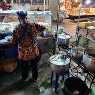 บรรยากาศ โจ๊ก ดุษฎี ไนท์วัดบูรพ์