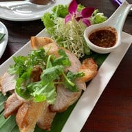 อีสานซ้าย-ขวา