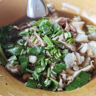 เมนูของร้าน ก๋วยเตี๋ยววัดมูลดงเหล็ก-แยกบางคูวัด