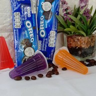 ร้านช่อลดา กาแฟสด-ชานมไข่มุก (ป้ายรถเมลล์ริมทางรถไฟ  แอร์พอตลิงค์ลาดกระบัง)