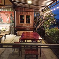 บรรยากาศ ครัวลงพุง เกาะลอย