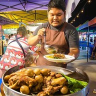 ข้าวขาหมูนายตั้ม อาหารตามสั่ง