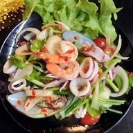 ครัวลงพุง เกาะลอย