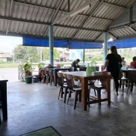 บรรยากาศ ร้านข้าวขาหมูศรีนวล