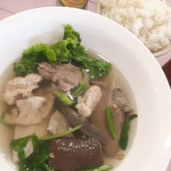 ต้มเลือดหมู ก๋วยจั้บนาทอง