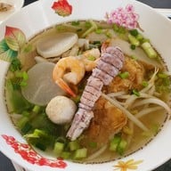เมนูของร้าน สุขใจ ก๋วยเตี๋ยวกั้ง