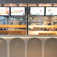 Mihimihi Thailand Siam Square One
