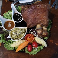 เมนูของร้าน เตี๋ยวต้มยำมะนาวสด 20.- (บ้านสวนคอมมานโด) นครปฐม