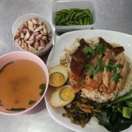 เมนูของร้าน ครัวคุณนัท | ข้าวขาหมู ข้าวหมูแดง บะหมี่เกี๊ยว | ประชาอุทิศ