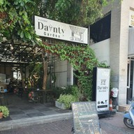 บรรยากาศ เปี๊ยะ เจี๊ยะ เพลิน by Dainty BTS วงเวียนใหญ่ ทางออก 1