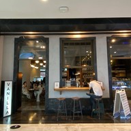 Vanilla Cafeteria EmQuartier