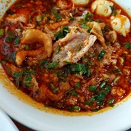 เส้นใหญ่