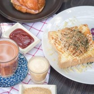 ตักข้าวอาหารตามสั่ง