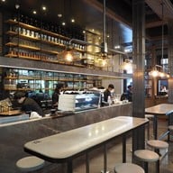 Vanilla Cafeteria EmQuartier