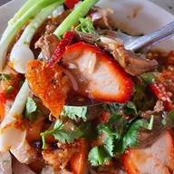 เมนูของร้าน อ้วนข้าวหมูแดง