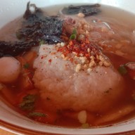 เมนูของร้าน ก๋วยเตี๋ยวหมูบ้านบึง เจ้าเก่าโอเค ชุนฮ้อ