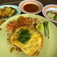 ก๋วยเตี๋ยวเรือห้อยขา สันกำแพง