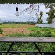 ลับแลคาเฟ่